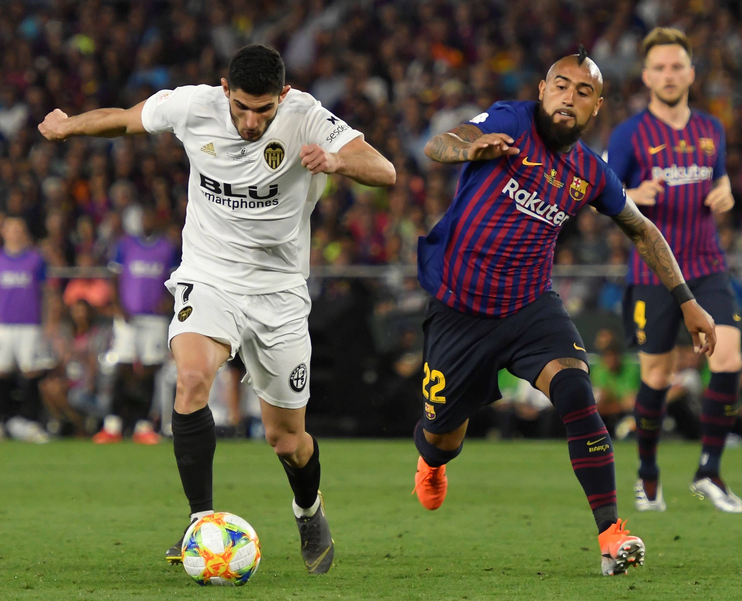 3377体育平台-今夜德甲焦点战，瓦伦西亚复出首秀，气氛紧张，更衣室氛围转暖(约书亚今天比赛回放)